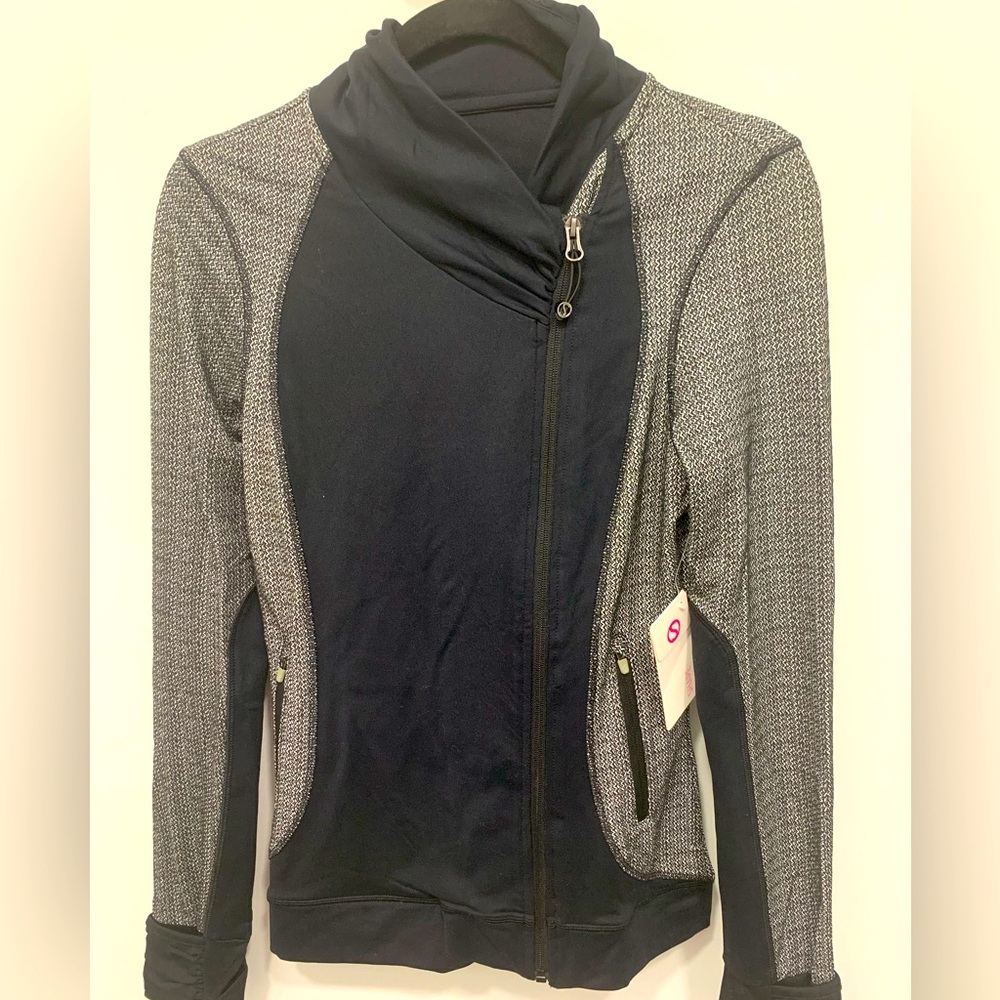 SHAPE Jacquard Panel Zipper Jacket